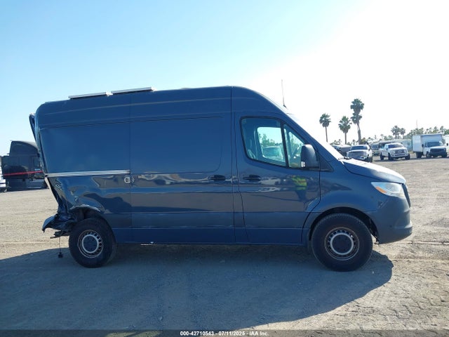 Mercedes-Benz om 642 with brake assist 2019 WD4PF0CD0KP094845 Image 13