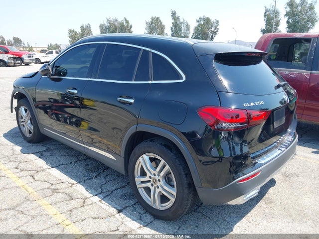 W1N4N4HB8MJ277956 Mercedes-Benz m260