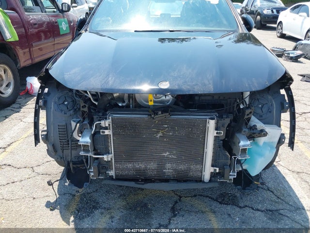 W1N4N4HB8MJ277956 Mercedes-Benz m260