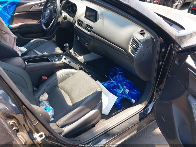 3MZBN1M32JM178623 Mazda py