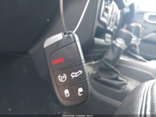 2018 JEEP WRANGLER UNLIMITED 1C4HJXEG9JW111272 Photo 10