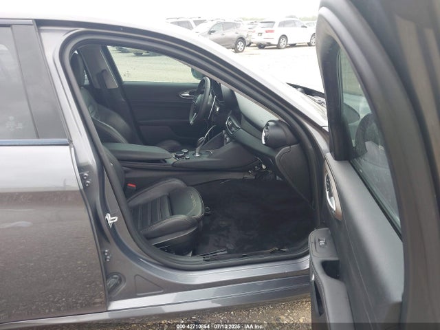 ZARFAEEN6H7542267 Alfa Romeo 2017