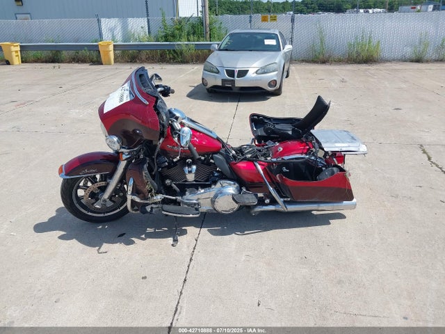 1HD1KED1XJB635438 Harley-Davidson 2018