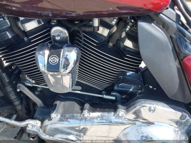 2018 HARLEY-DAVIDSON FLHTK 1HD1KED1XJB635438 Photo 8