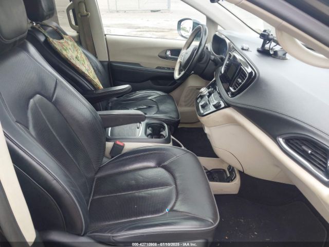 2018 CHRYSLER PACIFICA 2C4RC1GG2JR186882 Photo 4
