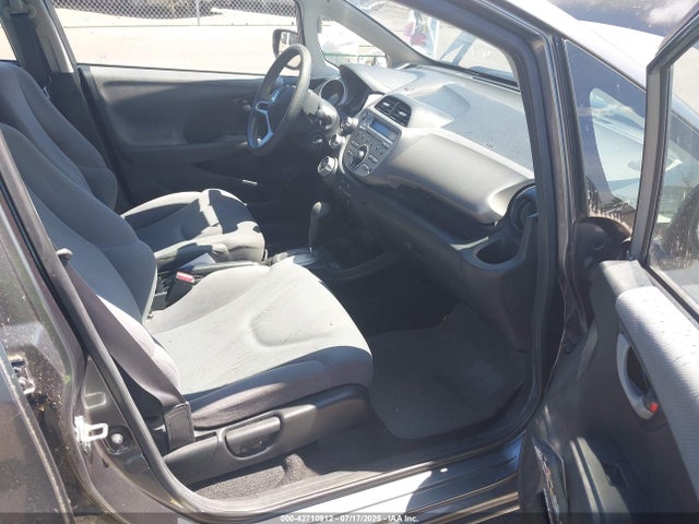 Продажа на аукционе авто 2013 Honda Fit, vin: JHMGE8H31DC060174, номер лота: 42710912