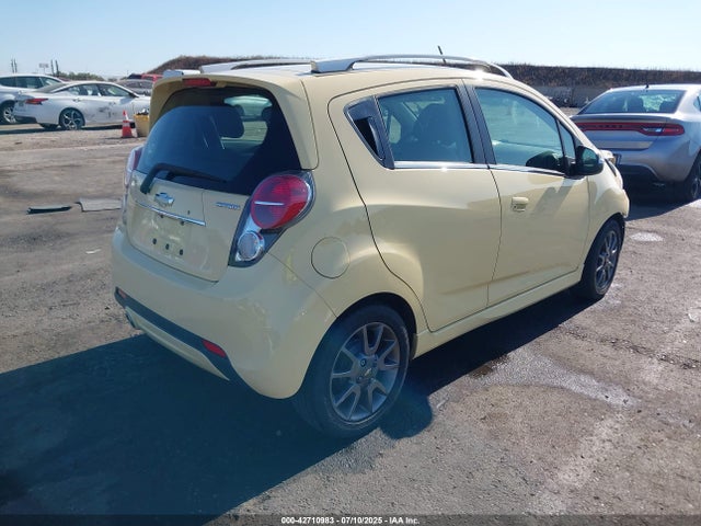 Chevrolet ll0 2014 KL8CF6S9XEC434533 Image 4