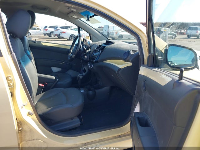 Chevrolet ll0 2014 KL8CF6S9XEC434533 Image 5