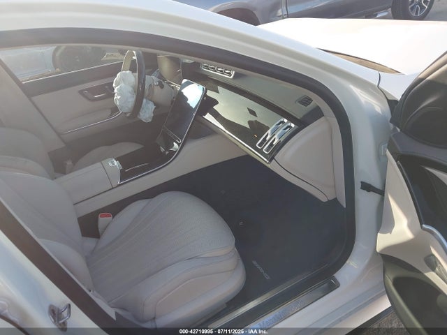 W1K6G7GB3NA143005 Mercedes-Benz m176