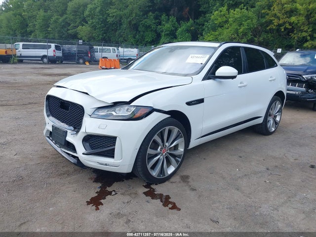 2017 JAGUAR F-PACE SADCL2BV5HA064702 Photo 1
