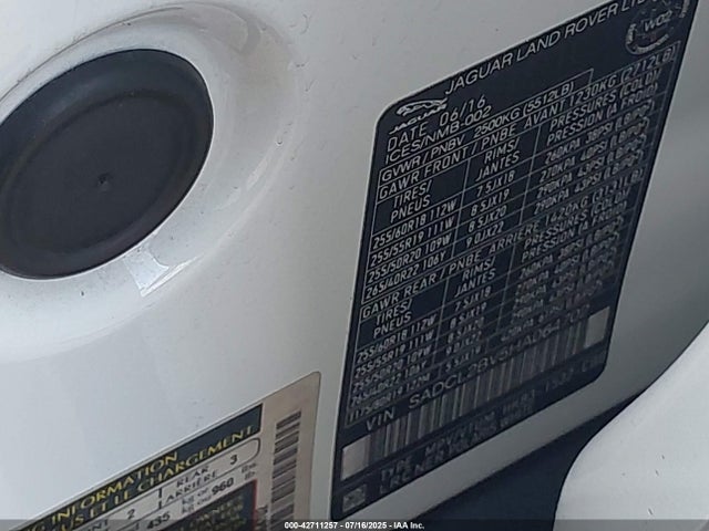 2017 JAGUAR F-PACE SADCL2BV5HA064702 Photo 8