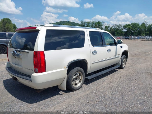 2008 CADILLAC ESCALADE ESV 1GYFK46848R241604 Photo 3