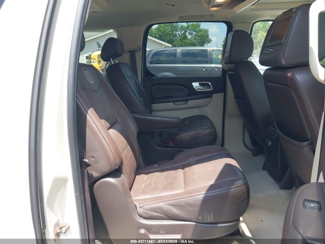 2008 CADILLAC ESCALADE ESV 1GYFK46848R241604 Photo 7