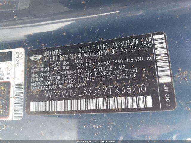 2009 MINI COOPER CLUBMAN WMWML33549TX36210 Photo 8