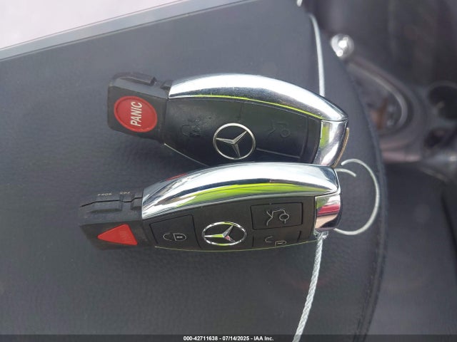 42711638 :رقم المزاد ، WDDDJ72X17A081067 vin ، 2007 Mercedes-benz Cls 550 مزاد بيع