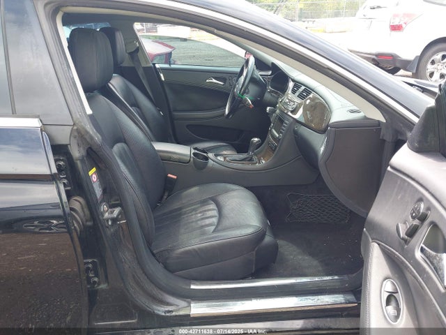 42711638 :رقم المزاد ، WDDDJ72X17A081067 vin ، 2007 Mercedes-benz Cls 550 مزاد بيع