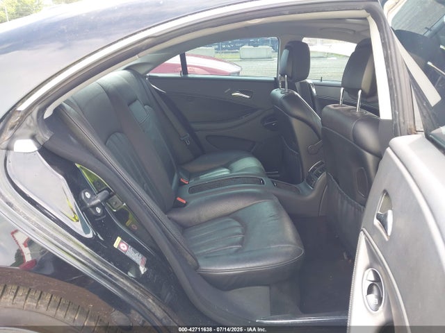 42711638 :رقم المزاد ، WDDDJ72X17A081067 vin ، 2007 Mercedes-benz Cls 550 مزاد بيع