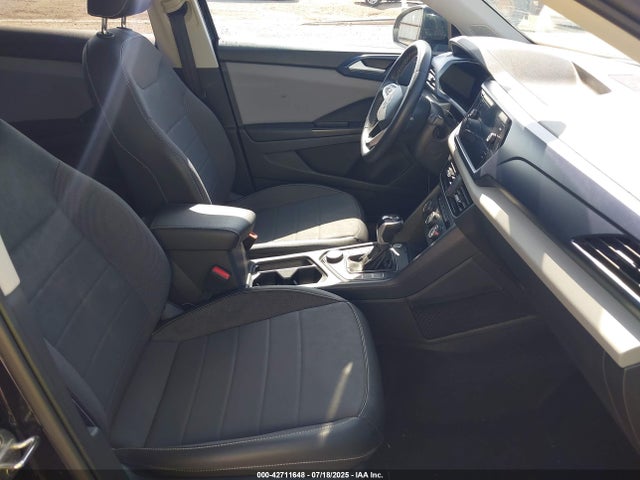 3VVLX7B23NM096101 Volkswagen tsi