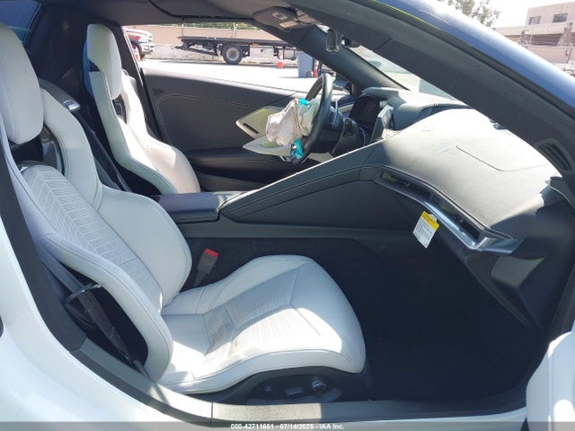 1G1YB3D48N5122166 Chevrolet lt2