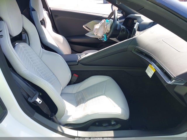 1G1YB3D48N5122166 Chevrolet lt2