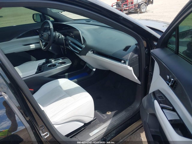 2024 CADILLAC LYRIQ 1GYKPWRL3RZ111780 Photo 4