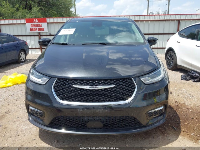 Chrysler Pacifica 2023 2C4RC1L70PR622000 Image 13