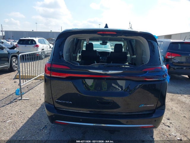 Chrysler Pacifica 2023 2C4RC1L70PR622000 Image 17