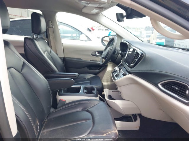 2023 CHRYSLER PACIFICA HYBRID 2C4RC1L70PR622000 Photo 4