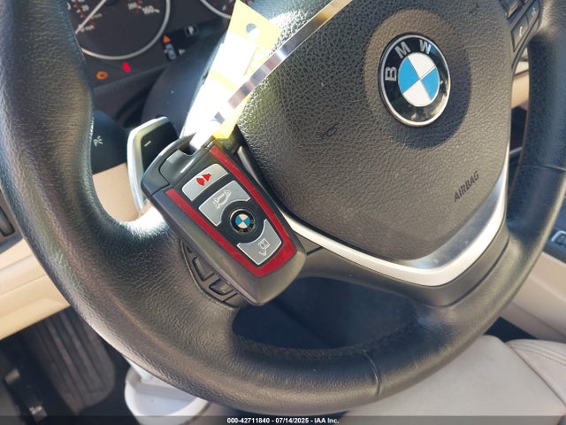 WBA8B9G56HNU09893 BMW 330I