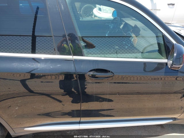 5UXTY3C07LLU69669 BMW X3