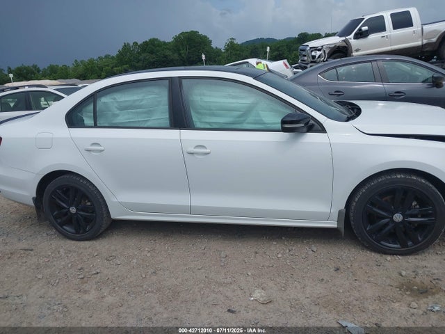 3VWD17AJ8JM226345 Volkswagen tsi