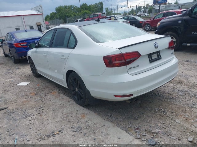 3VWD17AJ8JM226345 Volkswagen tsi