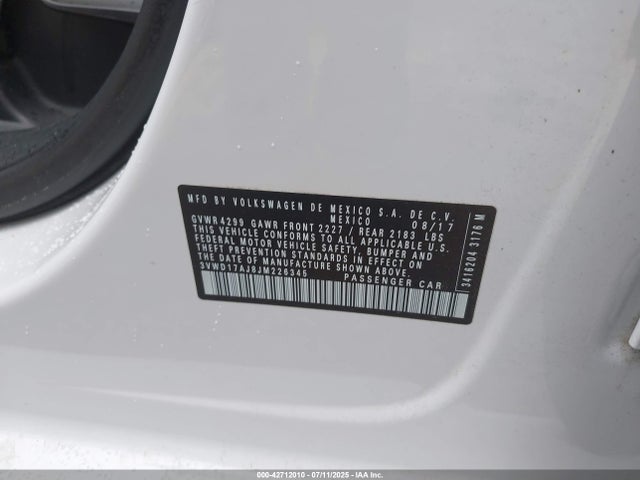 3VWD17AJ8JM226345 Volkswagen tsi