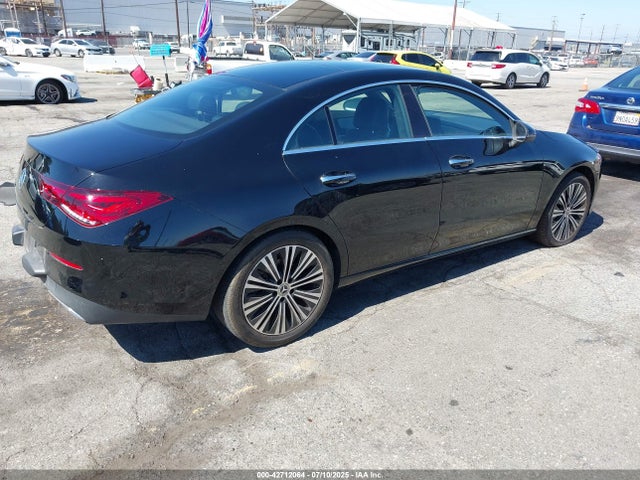 W1K5J4GB1PN370099 Mercedes-Benz m260