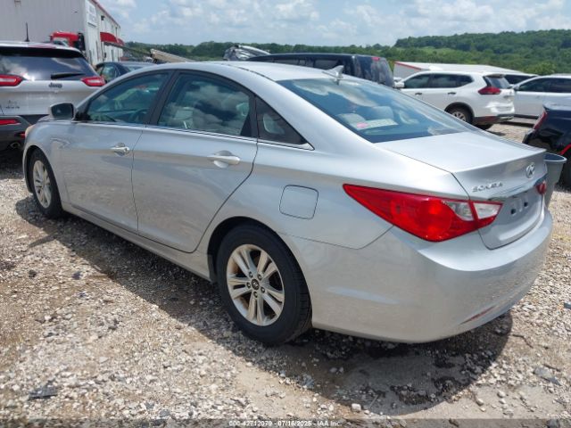 2011 HYUNDAI SONATA 5NPEB4AC8BH006635 Photo 2