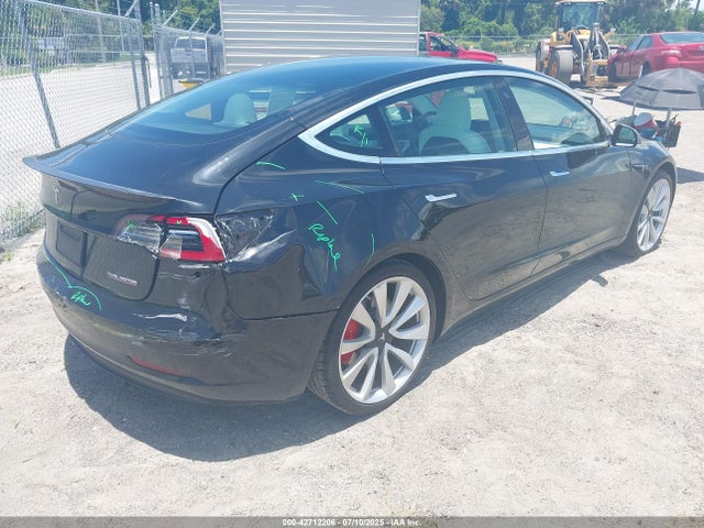 2019 TESLA MODEL 3 5YJ3E1EB8KF393295 Photo 3