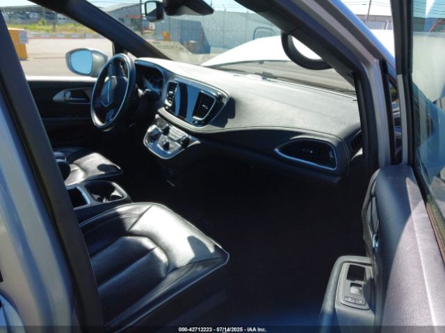 2020 CHRYSLER PACIFICA HYBRID 2C4RC1N73LR287662 Photo 4