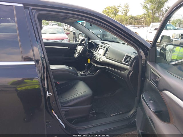 5TDBKRFH4GS265418 Toyota 2gr-fe