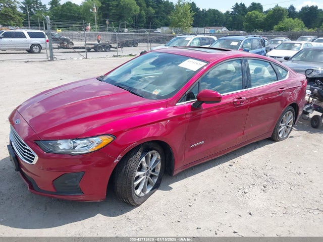 Ford Fusion 2019 3FA6P0LU7KR220782 Image 2