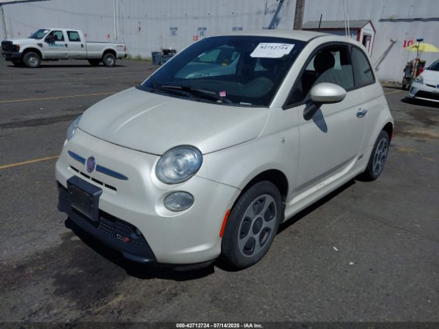 2014 FIAT 500E 3C3CFFGE3ET291138 Photo 1