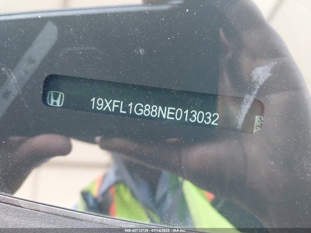 Honda l15b7 2022 19XFL1G88NE013032 Image 9
