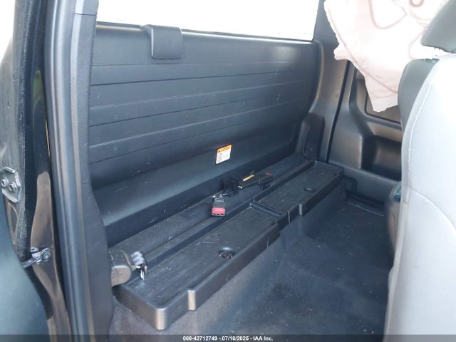 3TYRX5GNXMT006235 Toyota Tacoma Sr