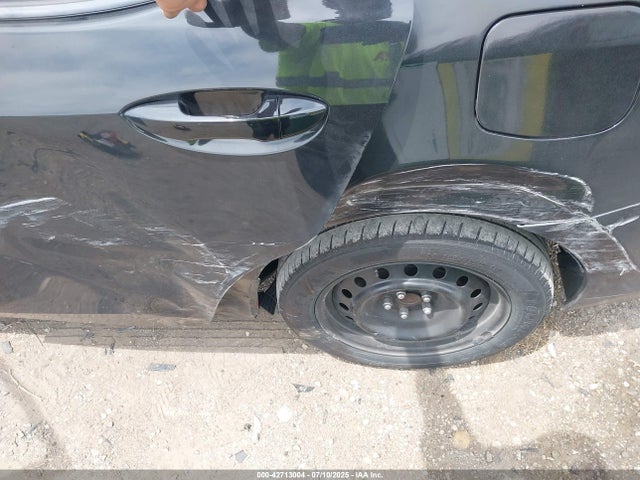 Toyota 2zr-fe 2017 5YFBURHE1HP613683 Image 6