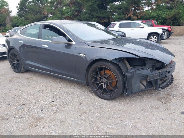 2015 TESLA MODEL S 5YJSA1S27FF094057 Photo 0