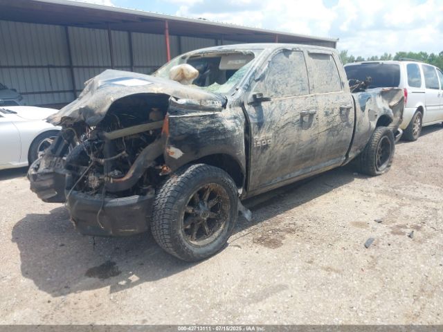 2018 RAM 1500 1C6RR6FG3JS100708 Photo 1