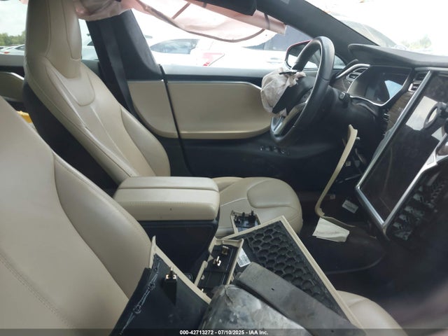 2014 TESLA MODEL S 5YJSA1H14EFP63897 Photo 4