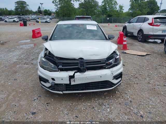 WVWWF7AU7JW063758 Volkswagen 2018