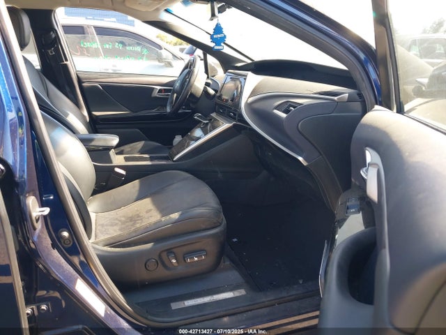 JTDBVRBD7HA002526 Toyota 4jm