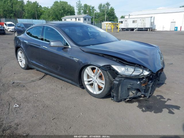 2015 TESLA MODEL S 5YJSA1E20FF110711