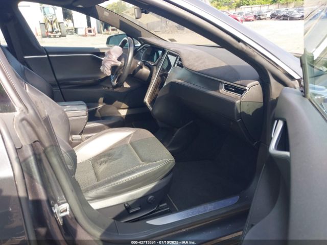 2015 TESLA MODEL S 5YJSA1E20FF110711 Photo 4